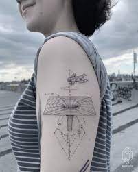 The ship is made just with lines by using black ink. Maidenhairfðð„ð– ð˜ðŽð'ðŠ ð—•ð—¢ð—¢ð—žð—œð—¡ð—šð—¦ ð—®ð—¿ð—² ð—¢ð—£ð—˜ð—¡ Bicemsinik Gmail Com Black Hole Tattoo Instagram Photo Black Hole