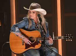 Miranda lambert was born november 10, 1983 in longview, texas to richard lee and beverly june hughes lambert. Yyul1uwyre4fdm