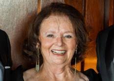 Sharon Mahar's Instagram, Twitter & Facebook