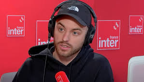 Charles Villa : un reporter sous le regard de ses fixeurs