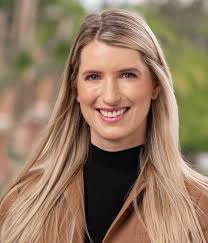 USC Marshall Professor Researches Where Politics Meets Business