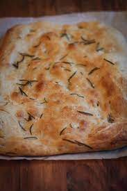 Per preparare la pizza bianca romana cominciate con la preparazione dell'impasto. Pizza Bianca Romana La Ricetta Per Farla A Casa Zucchero Sale