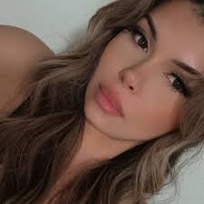 Anna Ruano (@AnnaRuanoo)