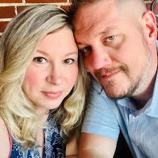 Convicted Felon's Wife Opens Ice Cream Shop in Park Hills, Missouri