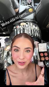 A Maquiagem Favorita da Sandy: Comprando Itens Imperdíveis