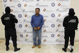Además, para un combate efectivo a los bandas delincuenciales. Cae El Moco Presunto Lider Huachicolero En Puebla Estados La Jornada
