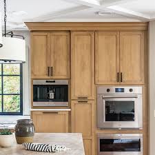 Handmade rift sawn white oak modern cabinetry by riverwoods mill. 10 Kitchen Paint Colors That Work With Oak Cabinets
