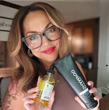 Ok gals….this is a big one for me to share… I'm very self conscious about  my female pattern hair loss but if I can help just one person then it's  worth it.