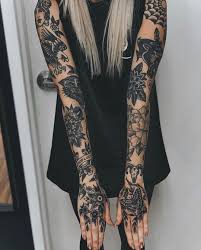 Traditional Tattoo On Instagram Tattoo By Pyramid Mark Traditionalclub Traditional Skinar Sleeve Tattoos For Women Tattoo Styles Tattoos