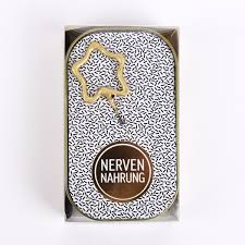 Vor allem, wenn man aufgeregt ist. Wondercandle Wondercake Mit Wunderkerze Nervennahrung Weiss Schwarz 52g Schoner Leben Dein Lieblingsladen Im Netz