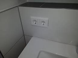 Dauertiefpreise, grosse auswahl, 30 tage rückgaberecht auch im markt. Fliesenausschnitt Zu Gross Fur Steckdosenrahmen