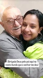 Foi um ano bem difícil, Mas, tenho muito pra agradecer. #pai❤️ Meu Deus é  Deus de milagres, Deus de promessas Caminho no deserto, luz na escuridão  Meu Deus, esse é quem Tu