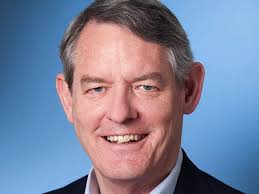 18 CFOs Share Their Best Financial Advice