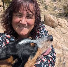 How to train a dog with excitement reactivity?