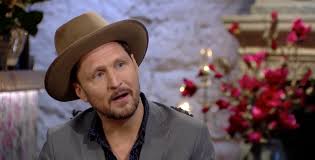 Trclips.com/user/samycketbattretv4 följ artisterna som under en semestervecka ska bo tillsammans, lära känna varandra men också tolka varandras största. Sa Mycket Battre Anders Wendins Dag Pelle Tamleht Nojesguiden