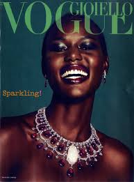 Planes And Airports The Only Places I Still Get To Read Magazines Vogue Magazine Covers Vogue Covers Fashion Cover