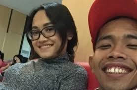 Dede sunandar juga bercerita pada raffi bahwa ia masih punya cicilan rumah sekitar rp 9 juta. Istri Kebobolan Hamil Lagi Intip 5 Potret Hunian Dede Sunandar Yang Elegan Matamata Com