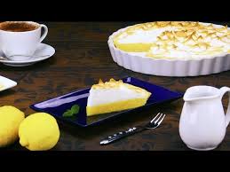 Die verkostung der ersten aufgabe im finale steht an. Saftiger Zitronen Kuchen Mit Baiser Ein Fruchtiges Rezept Fur Frischen Zitronenkuchen Youtube