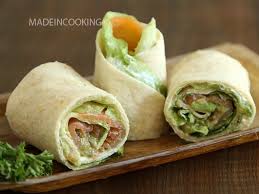 Wraps Au Saumon Et A L Avocat Recette Wrap Saumon Avocat Recette Wrap Recettes De Cuisine