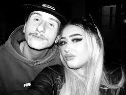 cute dunsbrough trip even tho it's freezing right now 🌿🌨