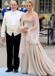Nach ihrer hochzeit sah man sie zunächst nur selten lachen. Princess Charlene Of Monaco Wedding Pictures Royal Wedding Princess Victoria Of Sweden And Dani Princess Victoria Of Sweden Princess Charlene Princess Style