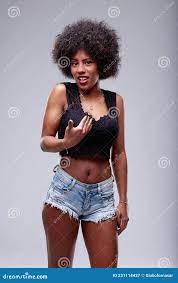 Sexe Jeune Femme Noire Confiante Gester Pour Elle-même Image stock - Image  du émotions, fuselage: 231114437