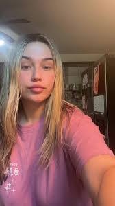 Carissa Costello's Instagram, Twitter & Facebook