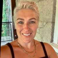 8 "Nichole Leslie" profiles