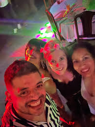 25 años de Egresados!! Ntra Querida Escuela de Comercio!! Que lindo  reencuentro y fiesta!! Peritos 98- 5° 1°!!!