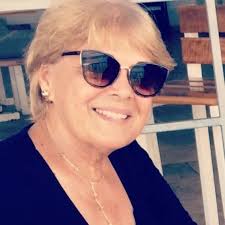 No sé qué escribir... Sigo sin creer, sigo diciéndome a misma que no es  verdad .... Luz mi querido Paulo @paulitofg_ Buen viaje querido amigo y  maestro... Prefiero recordarte con tu maravillosa