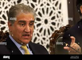 T loc hi-res stock photography and images