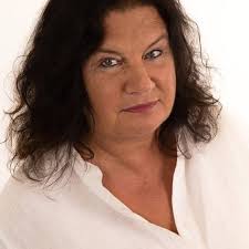 Putin podepsal nový ruský státní rozpočet s nejvyššími vojenskými výdaji od  dob Sovětského svazu. Zvláštní, že? Podle našich kolaborantů přece „Putin  touží po míru“. Tak proč neustále zbrojí a výdaje naopak dramaticky