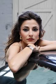 La Fille » titre et clip disponibles partout ❤️  https://youtu.be/abTaENrJqbI?si=hDVhla-YkjcKkV9z