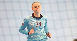 Adrianna Płaczek zatrzymała Perłę | Związek Piłki Ręcznej w Polsce