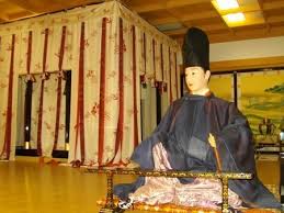 a mannequin dressed in kariginu 直衣 日本 貴族 博物館