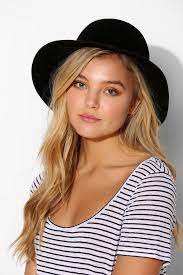 Short Brim Floppy Hat Urban Outfitters Fashion Outfit Accessories Urban Outfitters