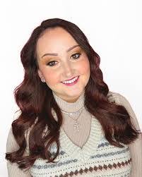 Danielle Phifer's Instagram, Twitter & Facebook