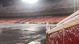 Arrowhead stadium, home of the kansas city chiefs nfl team, has been fitted with a high dynamic range (hdr) display courtesy of video board manufacturer daktronics. Video Footage Of Snow At Arrowhead Stadium This Morning Proves Colts Chiefs Weather Is Brutal 12up