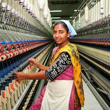 How much does h&m pay? Why Is It So Hard For Clothing Manufacturers To Pay A Living Wage Vox