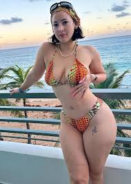 Alexandra Cohen - Free nude pics, galleries & more at Babepedia