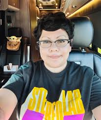 Mymp3pool question of the day. If I buy a DJ controller and someone gives  me a hard drive with Thousand￼s of songs am I a friggin DJ