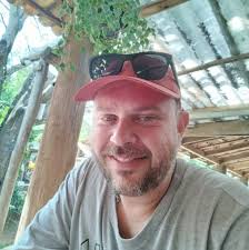 Segue a gente que eu pago um litrão: www.instagram.com/bebadoss