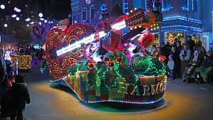 Dollywood Christmas Parade 2021 Dollywood Undamaged And Celebrating A Smoky Mountains Christmas