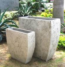 Melbourne Based Wholesale Supplier Of Quality Garden Pots Fountains Water Features Statues Garden Ar Garden Pots Commercial Planters Large Outdoor Planters