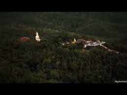 The movie is available on netflix in hindi dubbed audio. Oscar Winner Hollywood Movie Hindi Dubbed 2017 Best Youtube