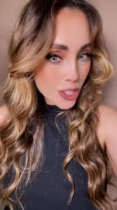 Instagram video by Jane Brito Makeup • May 25, 2025 at 12:26 AM