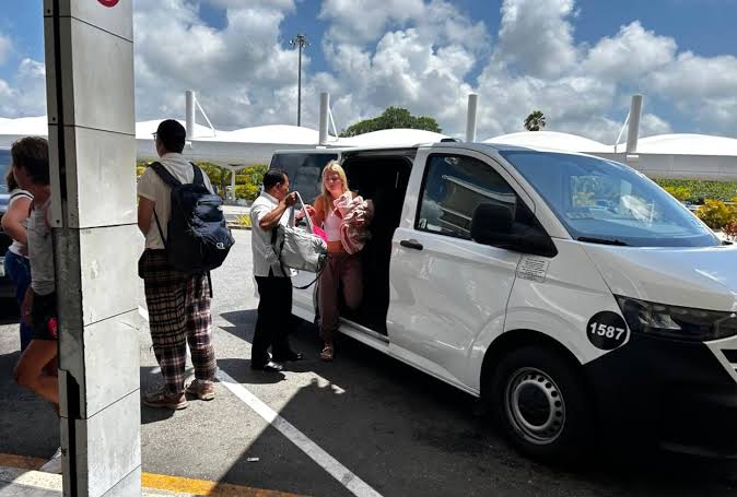 Crisis en el transporte turístico de Cancún: menos visitantes, menos ingresos y más estrés
