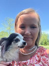 Mindy Starr's Instagram, Twitter & Facebook