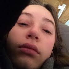 Bella Craig (bellarosacraig)