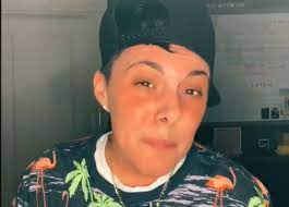 She was brought up with her family in pittsburgh, pennsylvania. Ext3zesqfux 8m